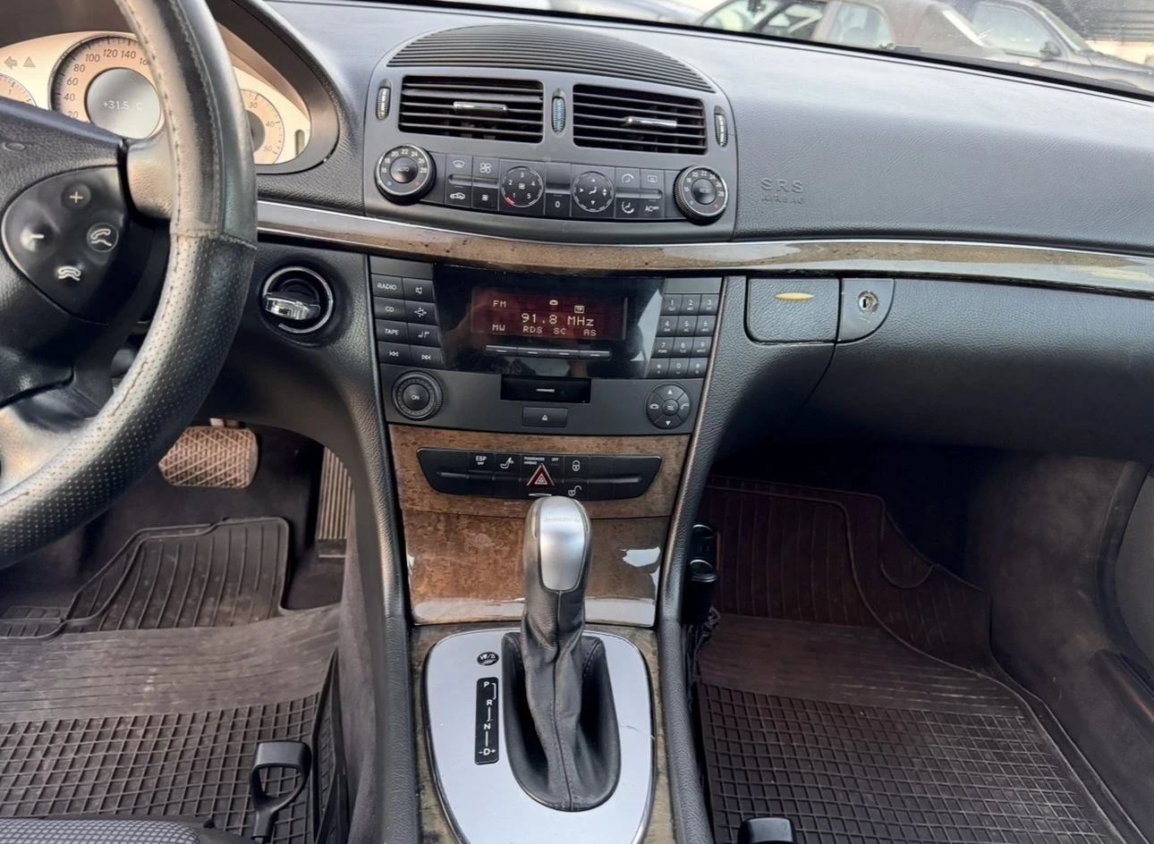 Mercedes-Benz E 220 CDI / Автомат - изображение 7