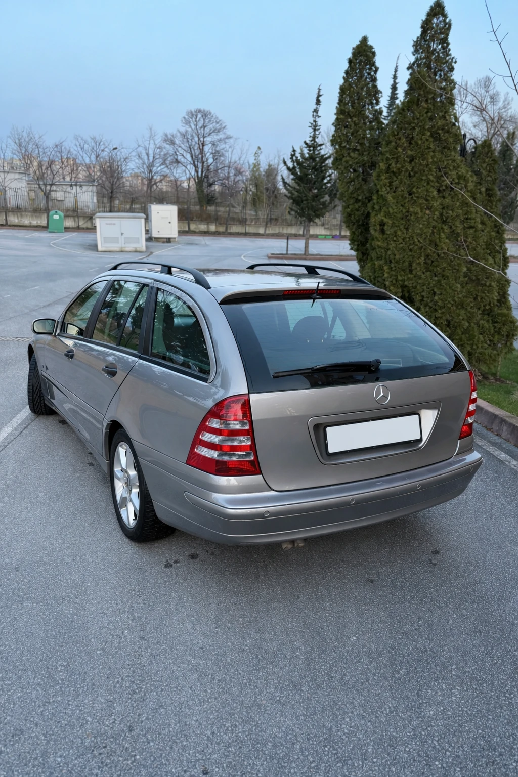 Mercedes-Benz C 220, снимка 3 - Автомобили и джипове - 53712140