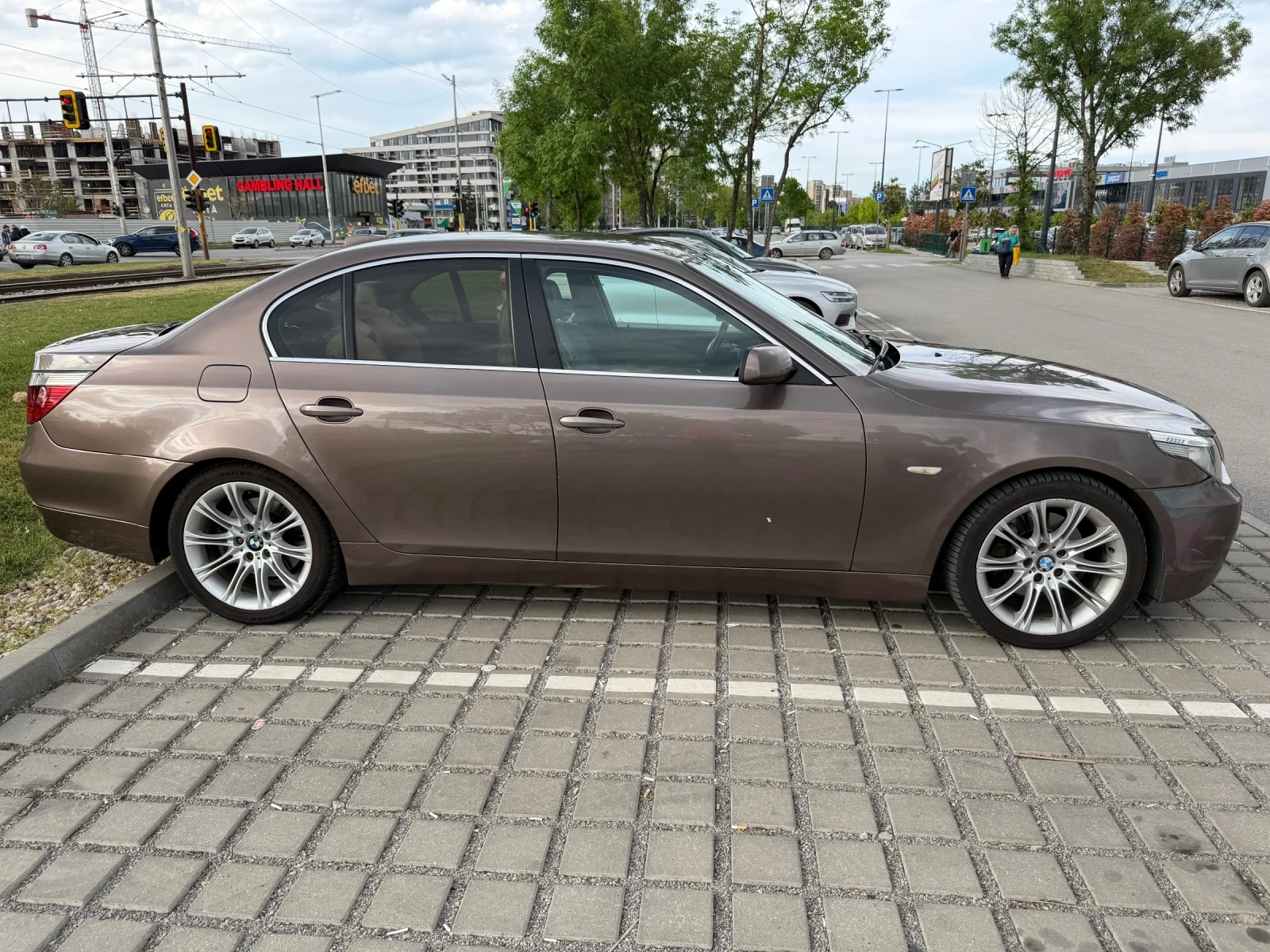 BMW 530, снимка 5 - Автомобили и джипове - 54497140