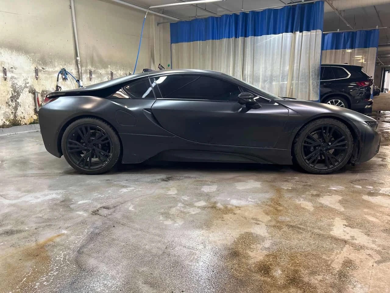 BMW i8 * 2dr Cpe * АВТОКРЕДИТ * ОТ ПРЕДСТАВИТЕЛСТВО, снимка 4 - Автомобили и джипове - 54716321