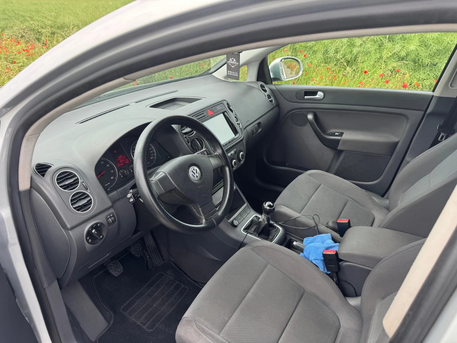 VW Golf Plus 1.6i газ/бензин , снимка 6 - Автомобили и джипове - 55328929