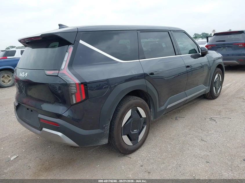 Kia EV9 Light Long Range, снимка 4 - Автомобили и джипове - 54906319