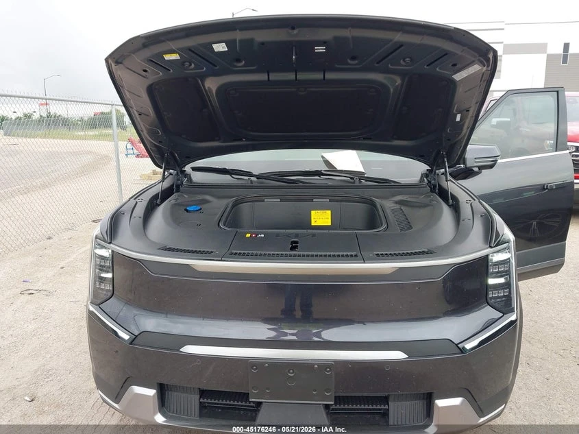 Kia EV9 Light Long Range, снимка 10 - Автомобили и джипове - 54906319