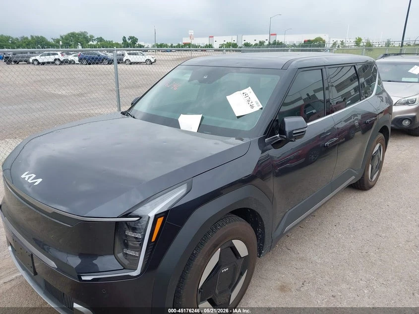 Kia EV9 Light Long Range, снимка 6 - Автомобили и джипове - 54906319