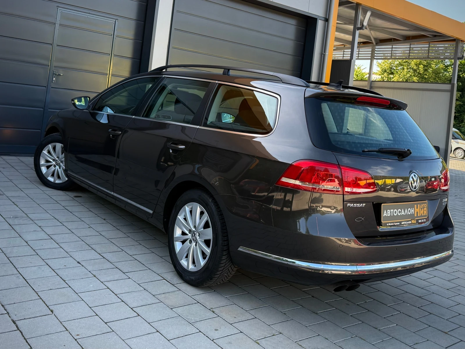 VW Passat 2.0TDI* DSG* Keyless* StarStop* Distronic* , снимка 5 - Автомобили и джипове - 54945129