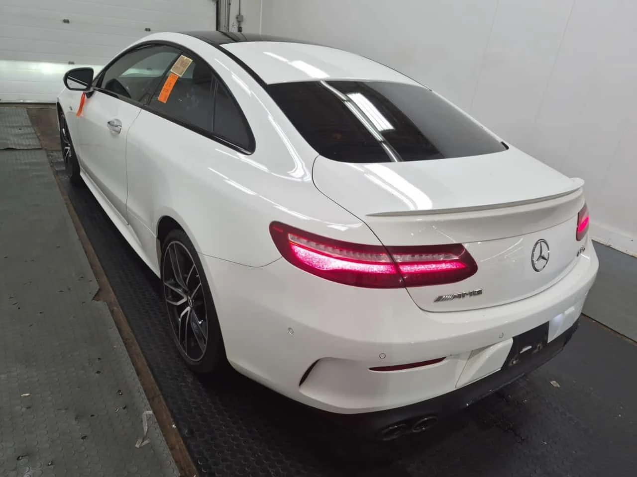 Mercedes-Benz E 53 AMG * CARFAX * ДИСТРОНИК * ОБДУХВАНЕ * ПАНОРАМА * , снимка 4 - Автомобили и джипове - 55191361