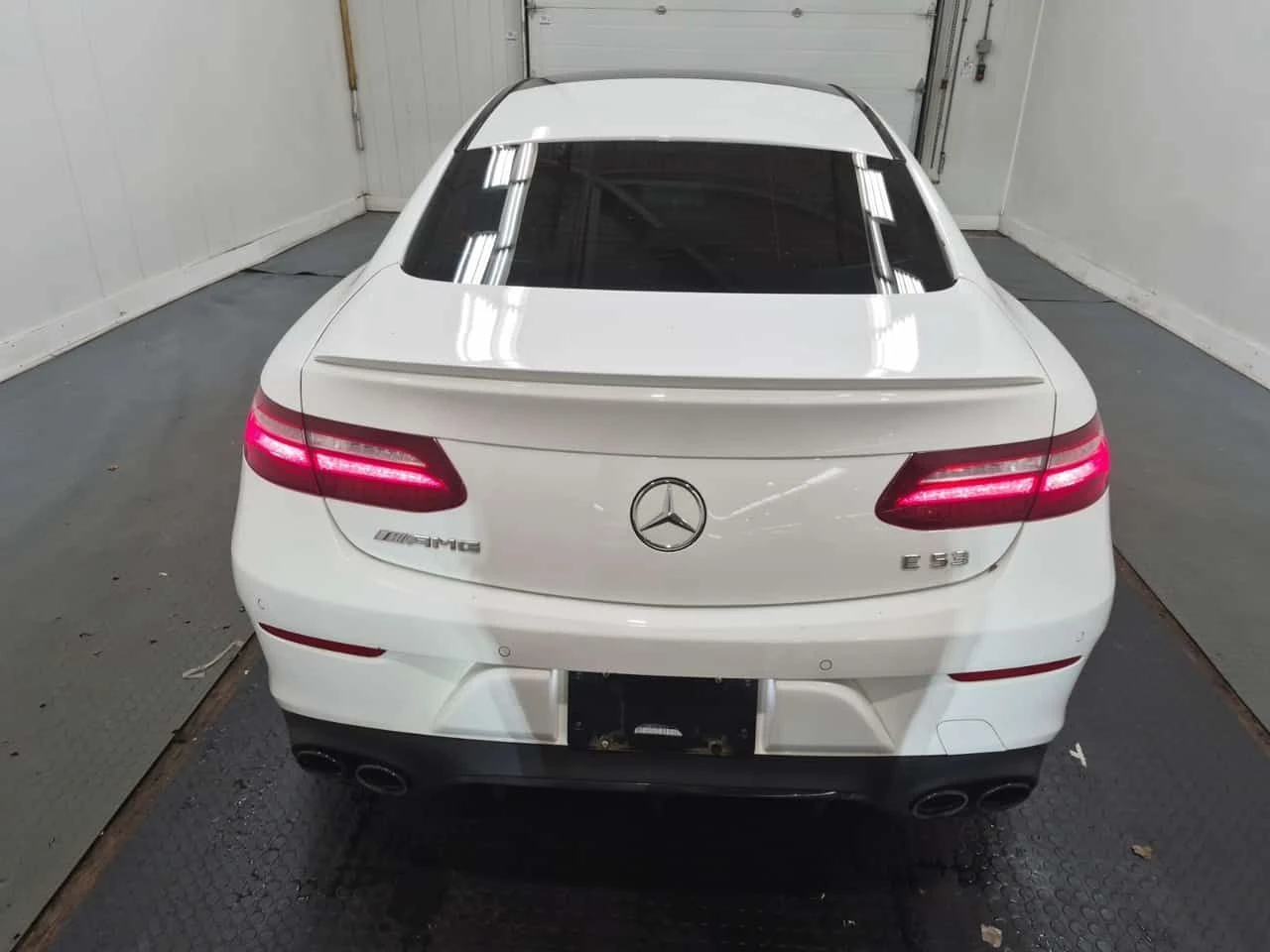 Mercedes-Benz E 53 AMG * CARFAX * ДИСТРОНИК * ОБДУХВАНЕ * ПАНОРАМА * , снимка 5 - Автомобили и джипове - 55191361