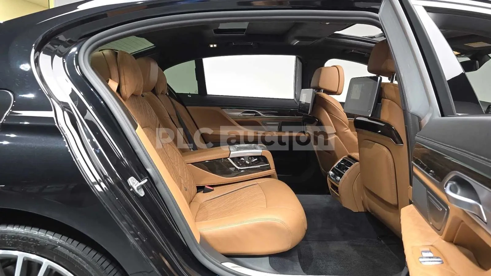 BMW 730 D* DISTRONIC * ОБДУХВАНЕ * HEAD UP * 360 КАМЕРА * , снимка 12 - Автомобили и джипове - 55395487