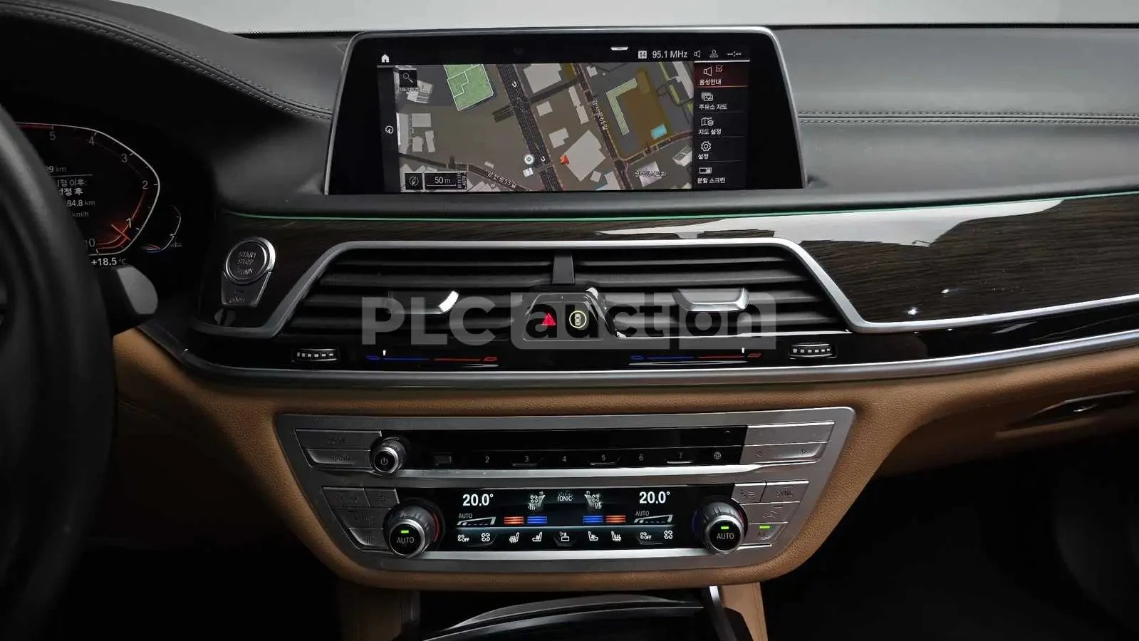 BMW 730 D* DISTRONIC * ОБДУХВАНЕ * HEAD UP * 360 КАМЕРА * , снимка 13 - Автомобили и джипове - 55395487
