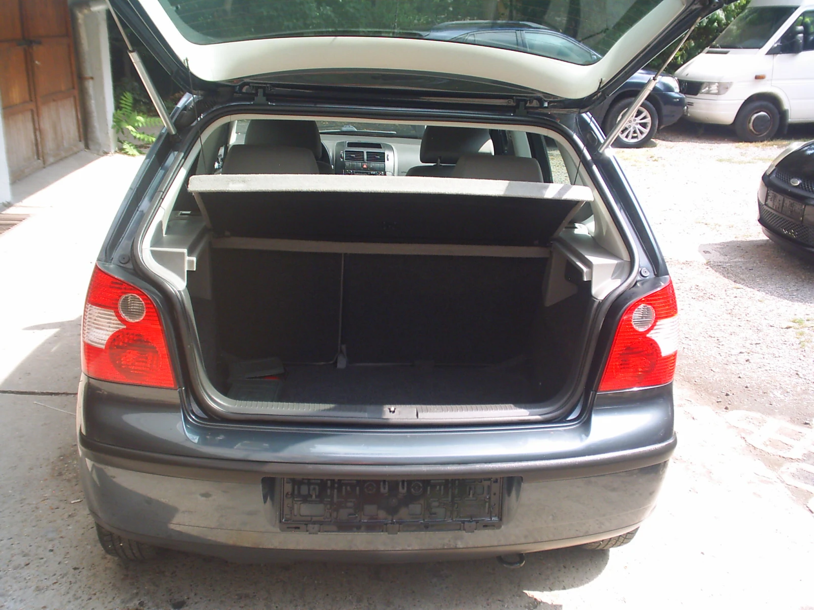 VW Polo 1.2 12V Family, снимка 13 - Автомобили и джипове - 55605381