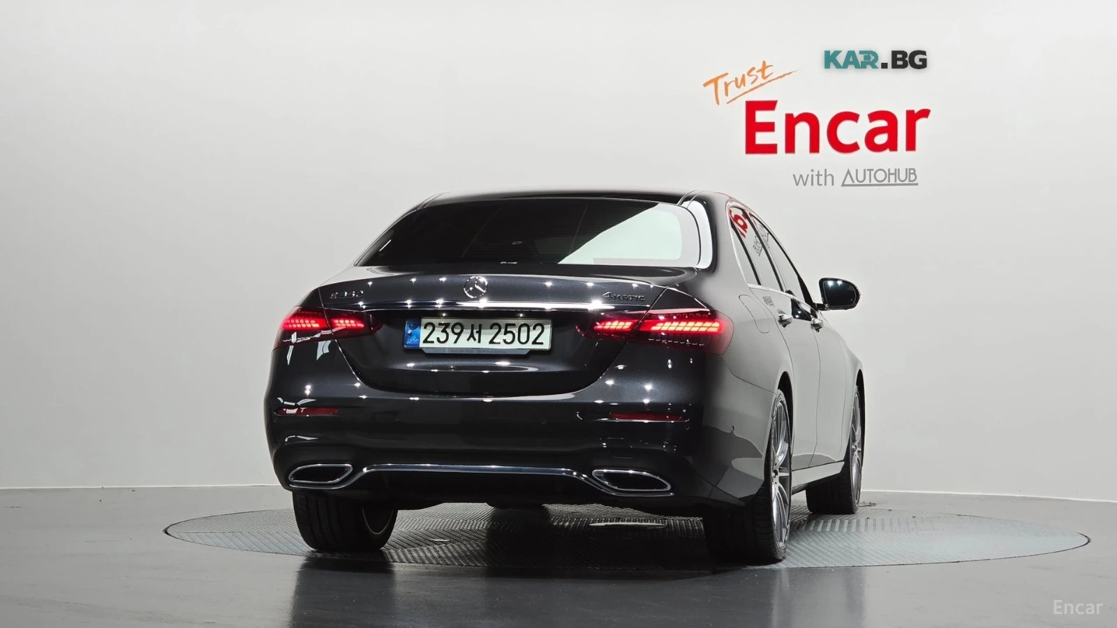 Mercedes-Benz E 350 4MATIC/AMG-LINE/DRIVE-ASSISTS/SUNROOF, снимка 4 - Автомобили и джипове - 55723119