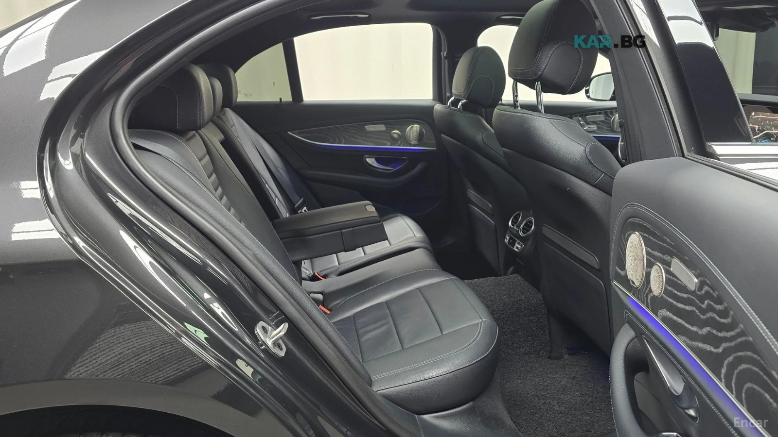 Mercedes-Benz E 350 4MATIC/AMG-LINE/DRIVE-ASSISTS/SUNROOF, снимка 15 - Автомобили и джипове - 55723119