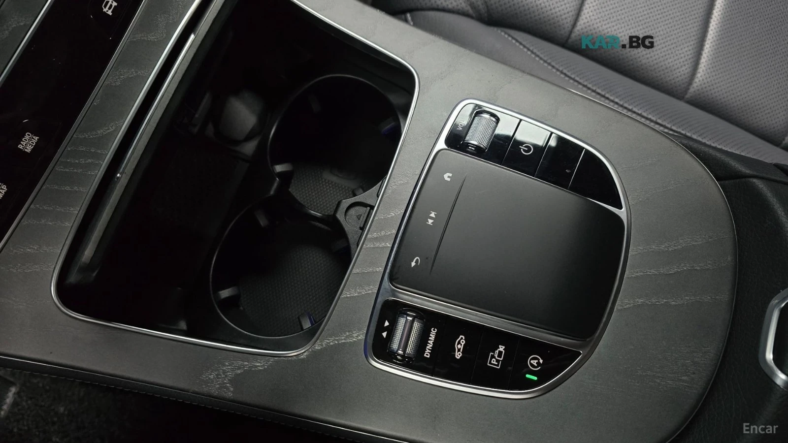 Mercedes-Benz E 350 4MATIC/AMG-LINE/DRIVE-ASSISTS/SUNROOF, снимка 14 - Автомобили и джипове - 55723119