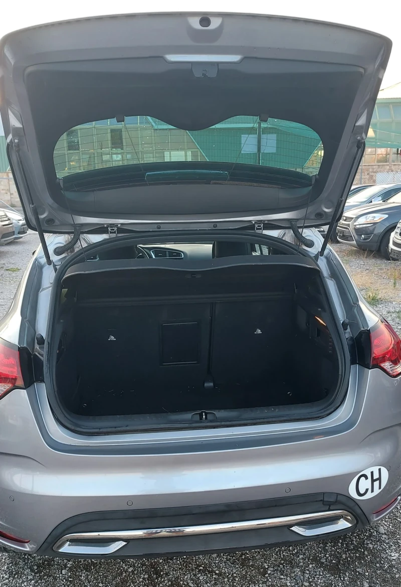 Citroen DS 4 Crossback 1.6i/165кс/Бензин/Автомат/LED/Нави/Камера/Лизинг , снимка 10 - Автомобили и джипове - 50866532