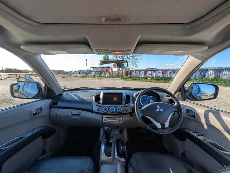 Mitsubishi L200 2.5 DI-D Diamond 4x4 Off-Road, снимка 3 - Автомобили и джипове - 52268477