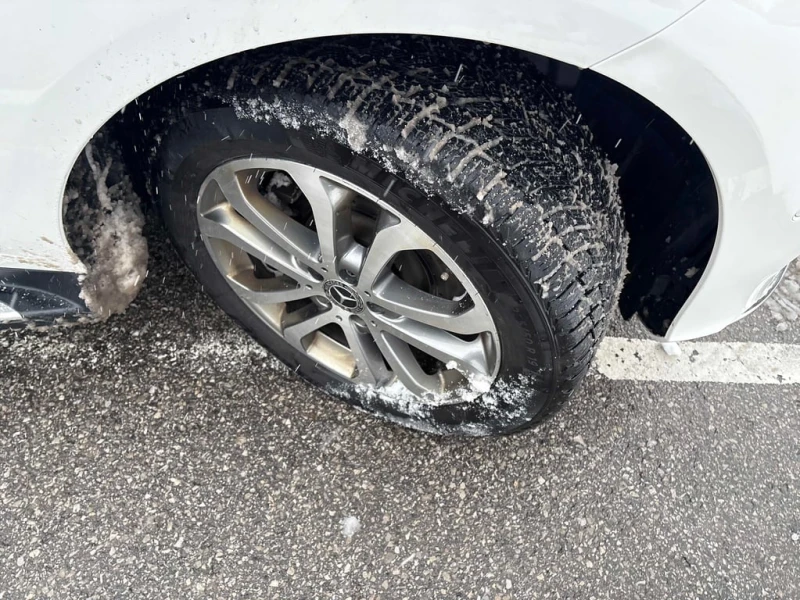 Mercedes-Benz GLE 400 2018 4MATIC * ПРЕДСТАВИТЕЛСТВО НА MERCEDES * , снимка 7 - Автомобили и джипове - 53131145