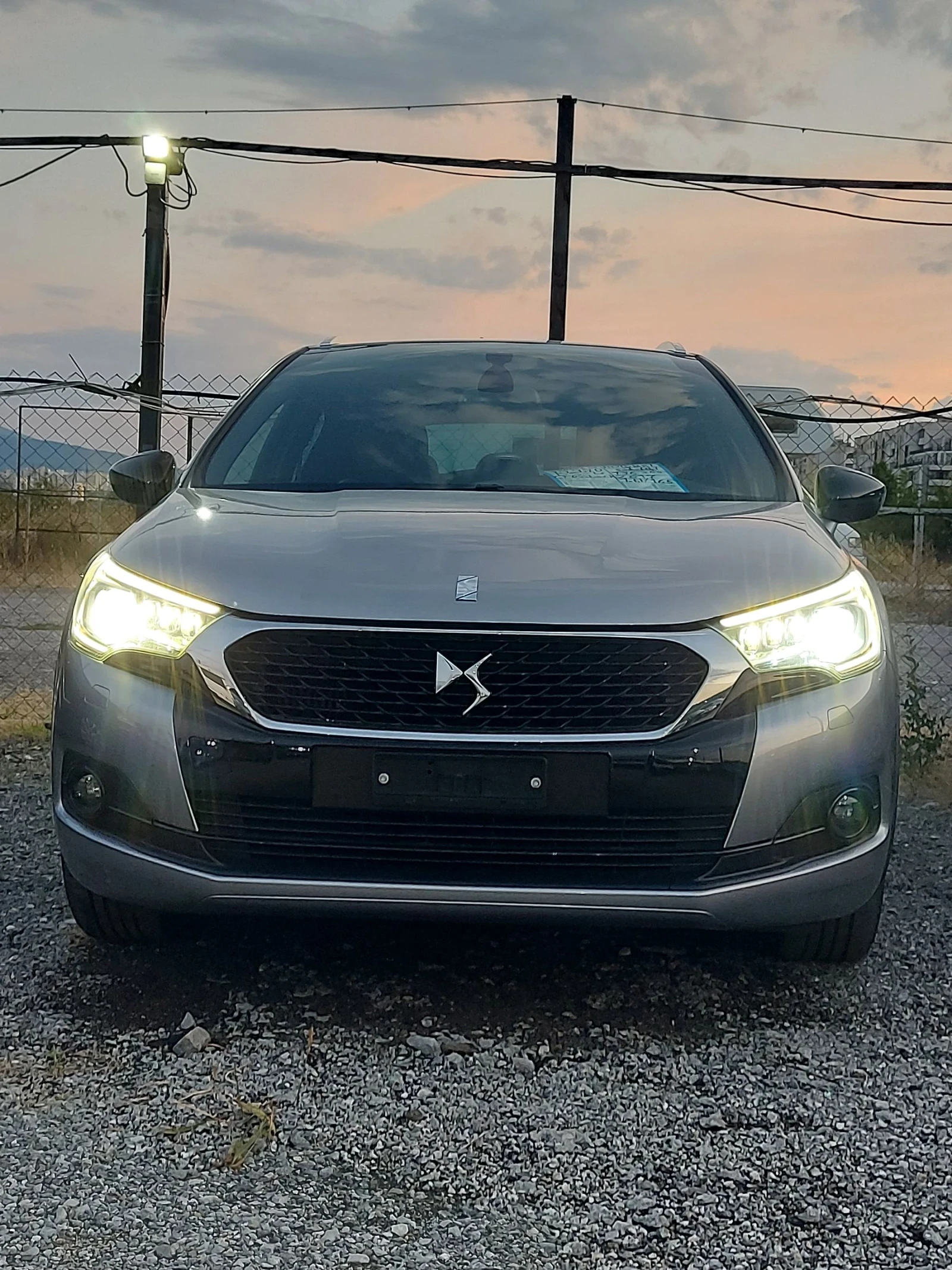 Citroen DS 4 Crossback 1.6i/165кс/Бензин/Автомат/LED/Нави/Камера/Лизинг , снимка 1