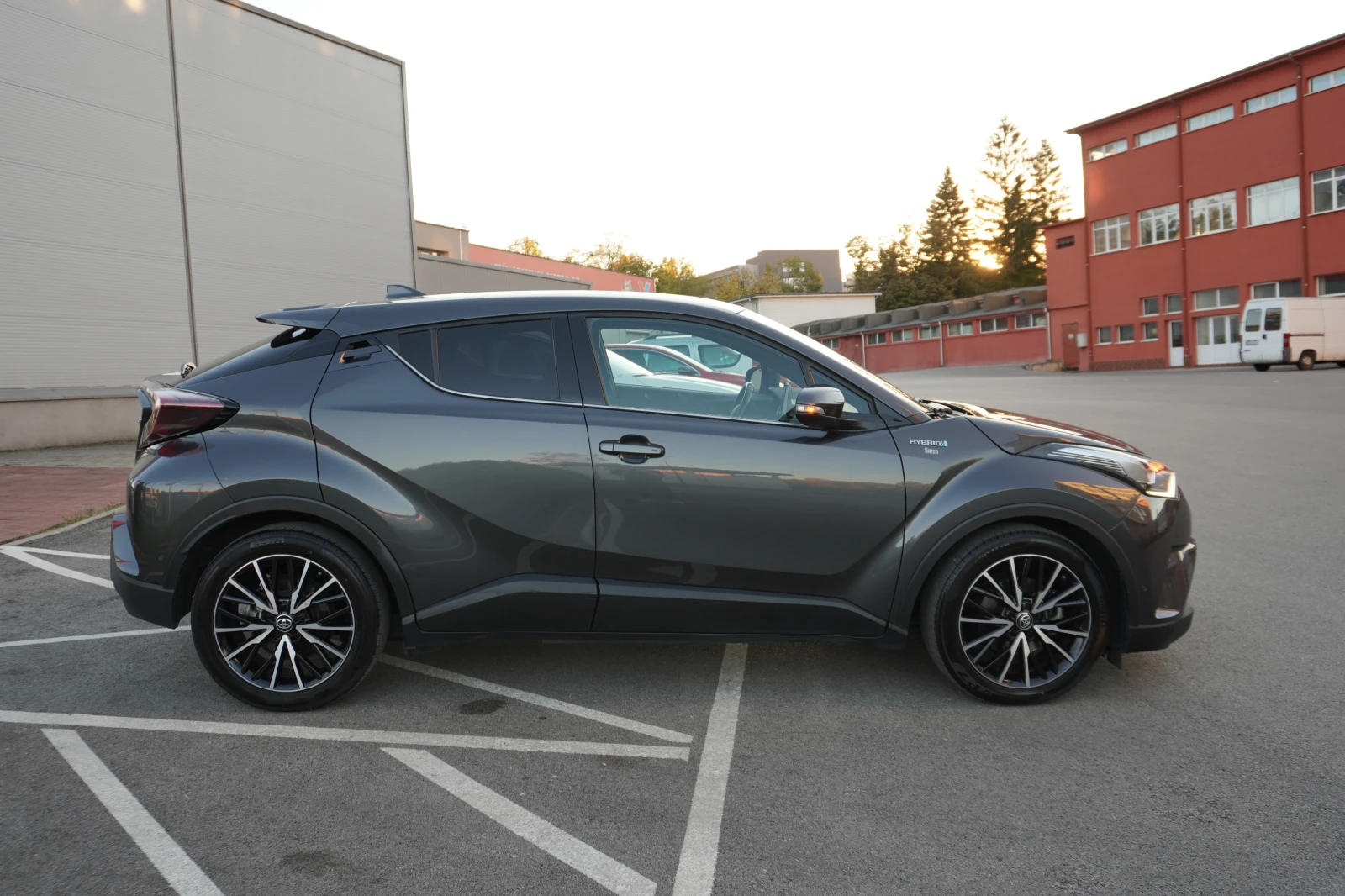 Toyota C-HR HYBRID-EXCLUSIVE/DYNAMIC LED/FULL* 90.000km* ГАРАН - изображение 6