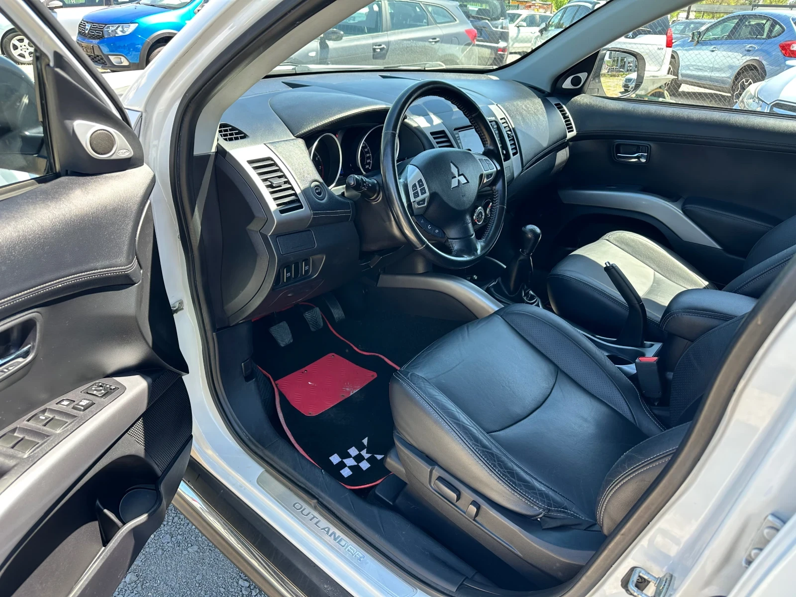 Mitsubishi Outlander 2.4 i - 4x4- 6+ 1.m - изображение 9