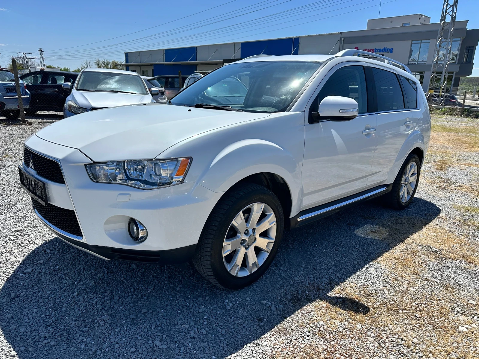 Mitsubishi Outlander 2.4 i - 4x4- 6+ 1.m - изображение 3