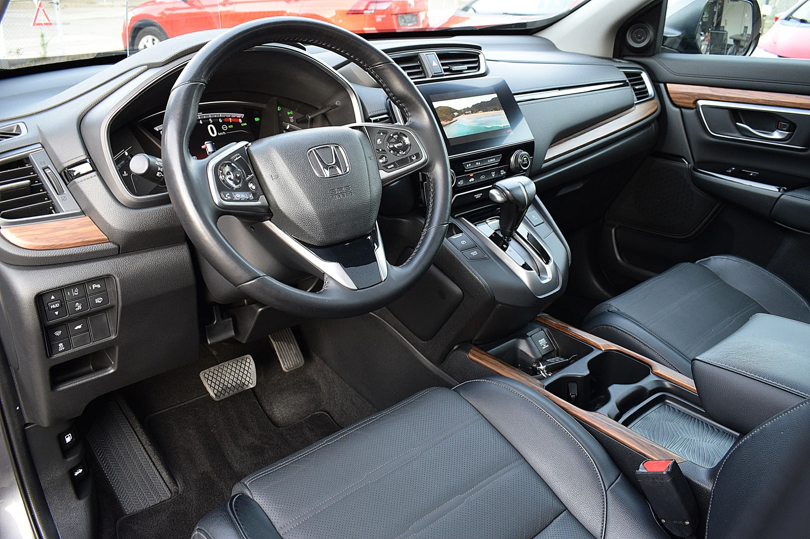 Honda Cr-v 1.5ШВЕЙЦАРИЯ-ДИСТРОНИК/КОЖА/НАВИ/LANE ASSIST/4x4 - изображение 7