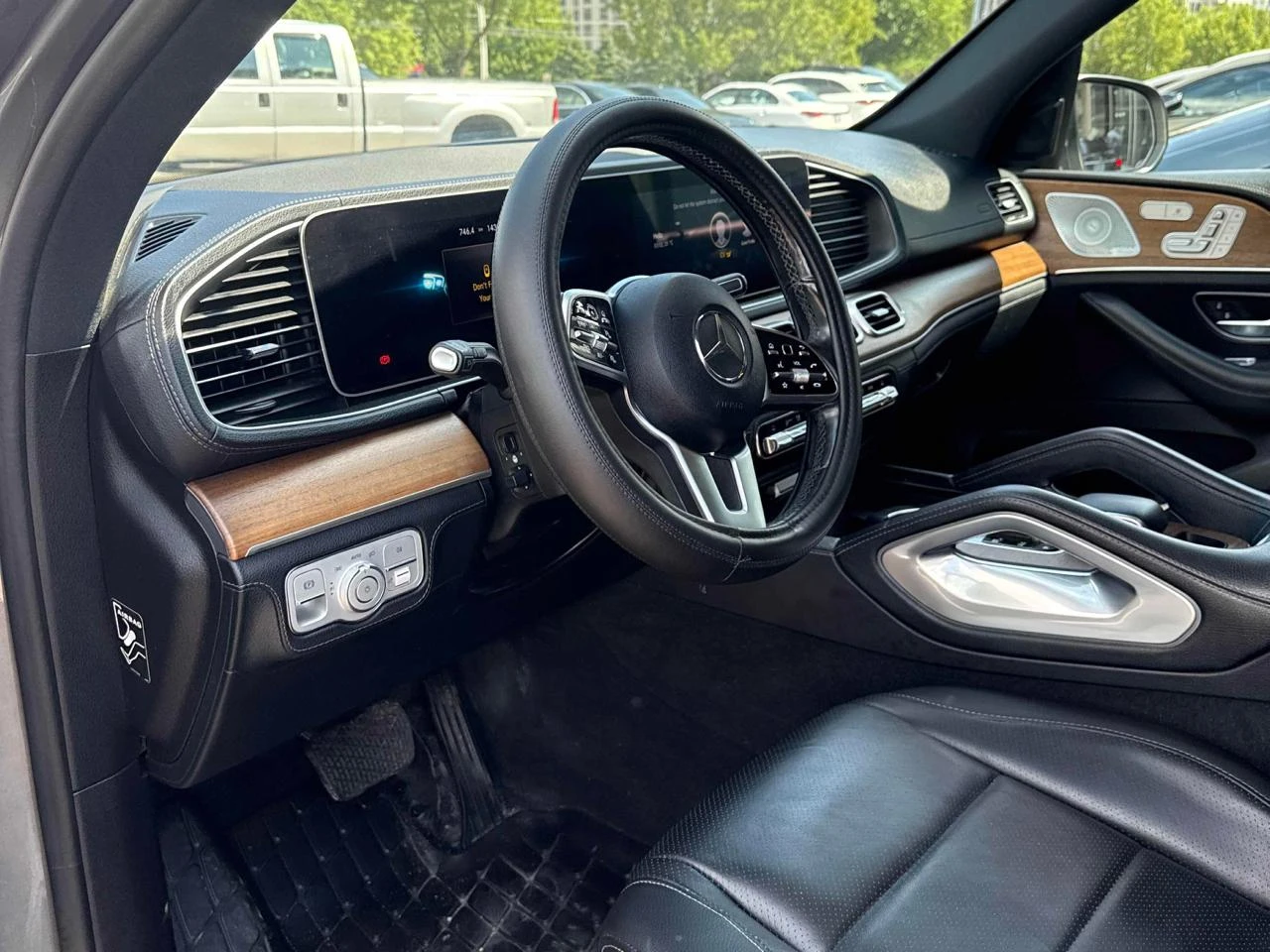 Mercedes-Benz GLE 350 4M* AMG-pkg* Burmester* Multibeam* Подгрев* Пано*  - изображение 6