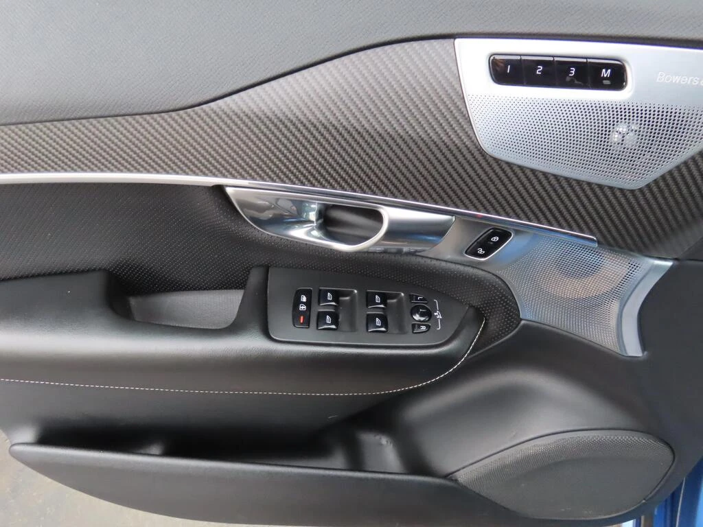 Volvo Xc90 T8 eAWD Plug-In Hybrid R-DESIGN B&W - изображение 7