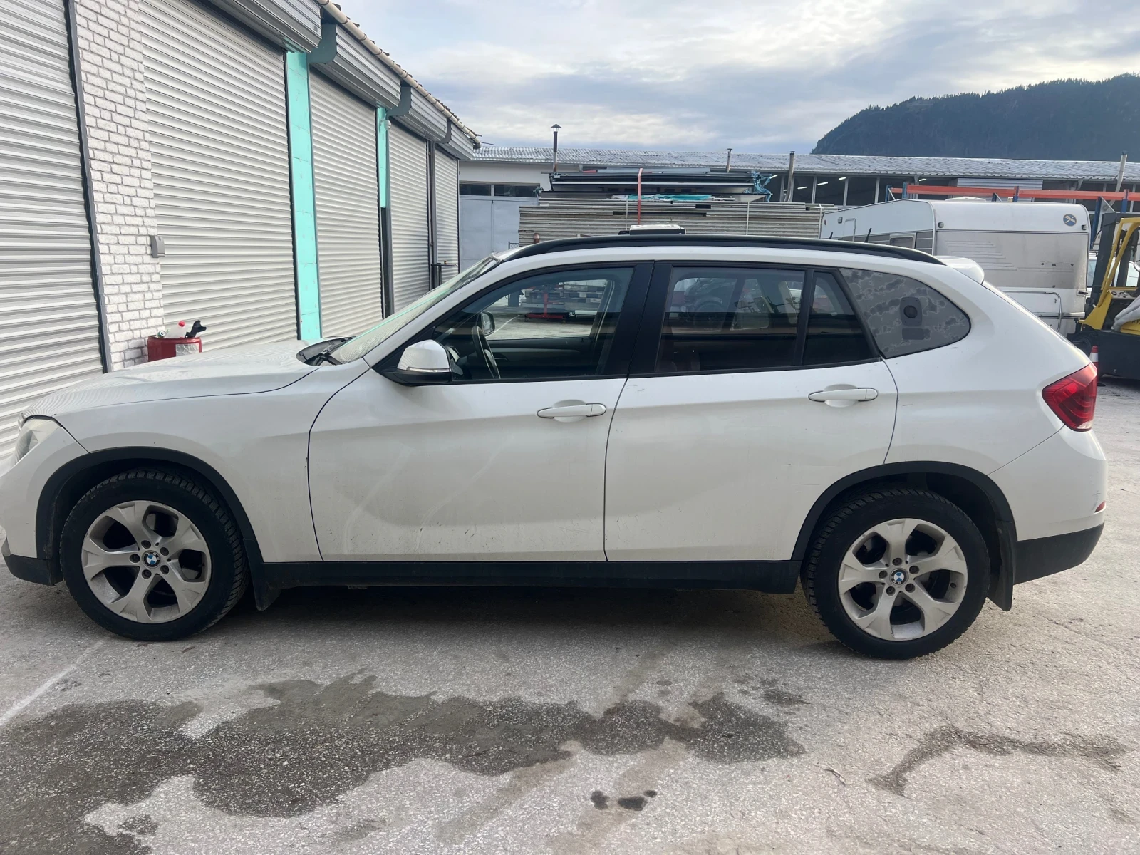 BMW X1 318d xDrive - изображение 3