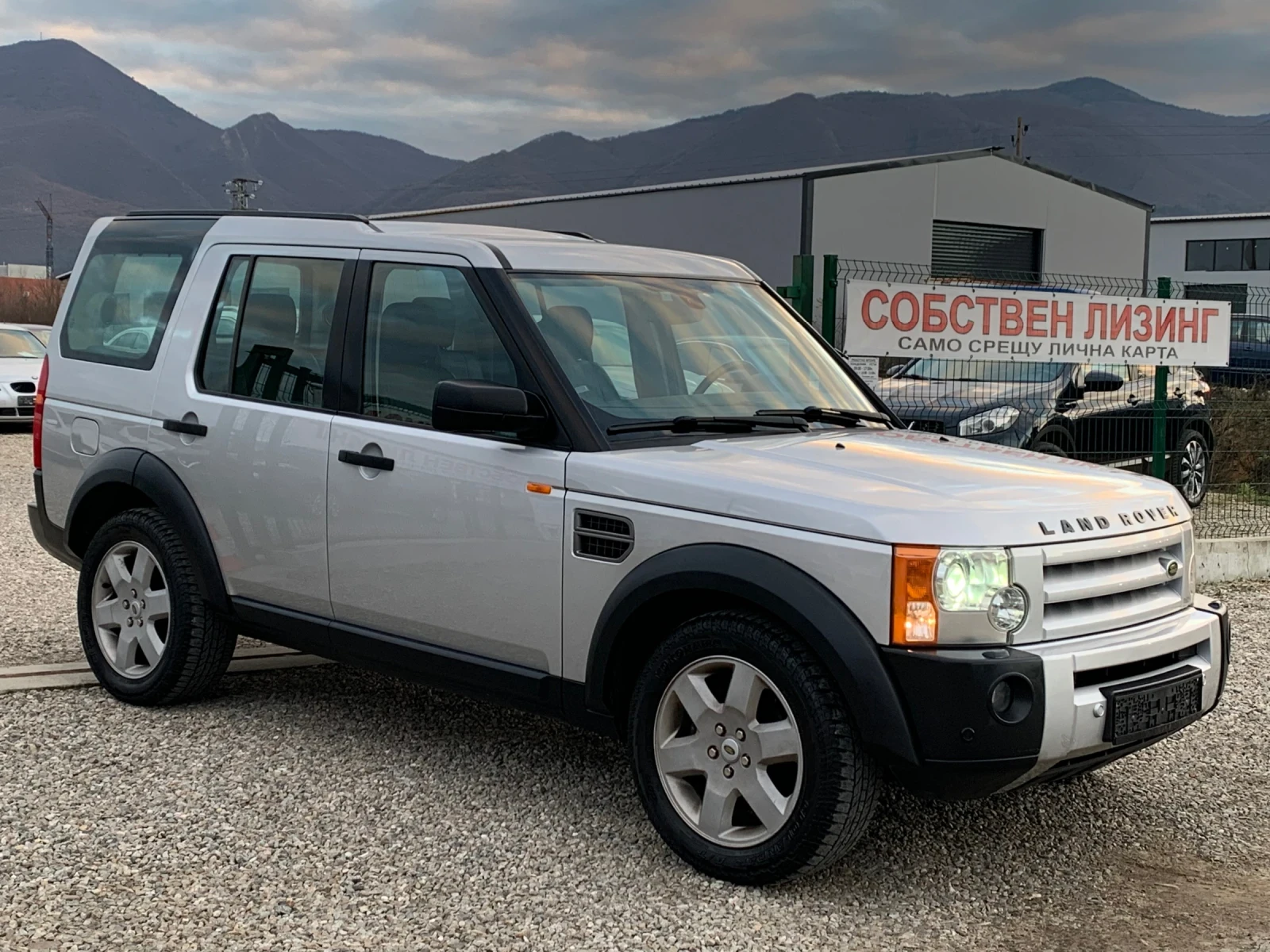 Land Rover Discovery 2.7TD-V6.HSE.Много хубав.Собствен лизинг!!! - изображение 3