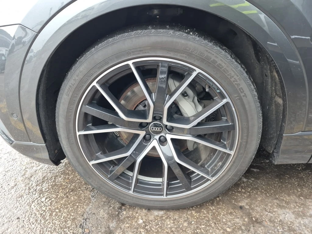 Audi Q8 TECHNIK  CARFAX - изображение 6