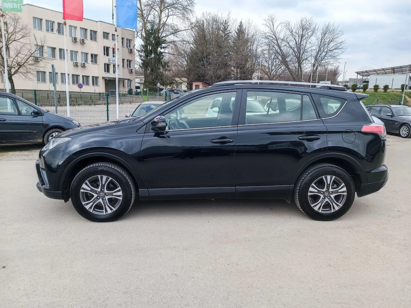 Toyota Rav4 2.0i-152кс-ШВЕЙЦАРИЯ-РЪЧКА-4Х4-FACELIFT-NAVI, снимка 7 - Автомобили и джипове - 53917385