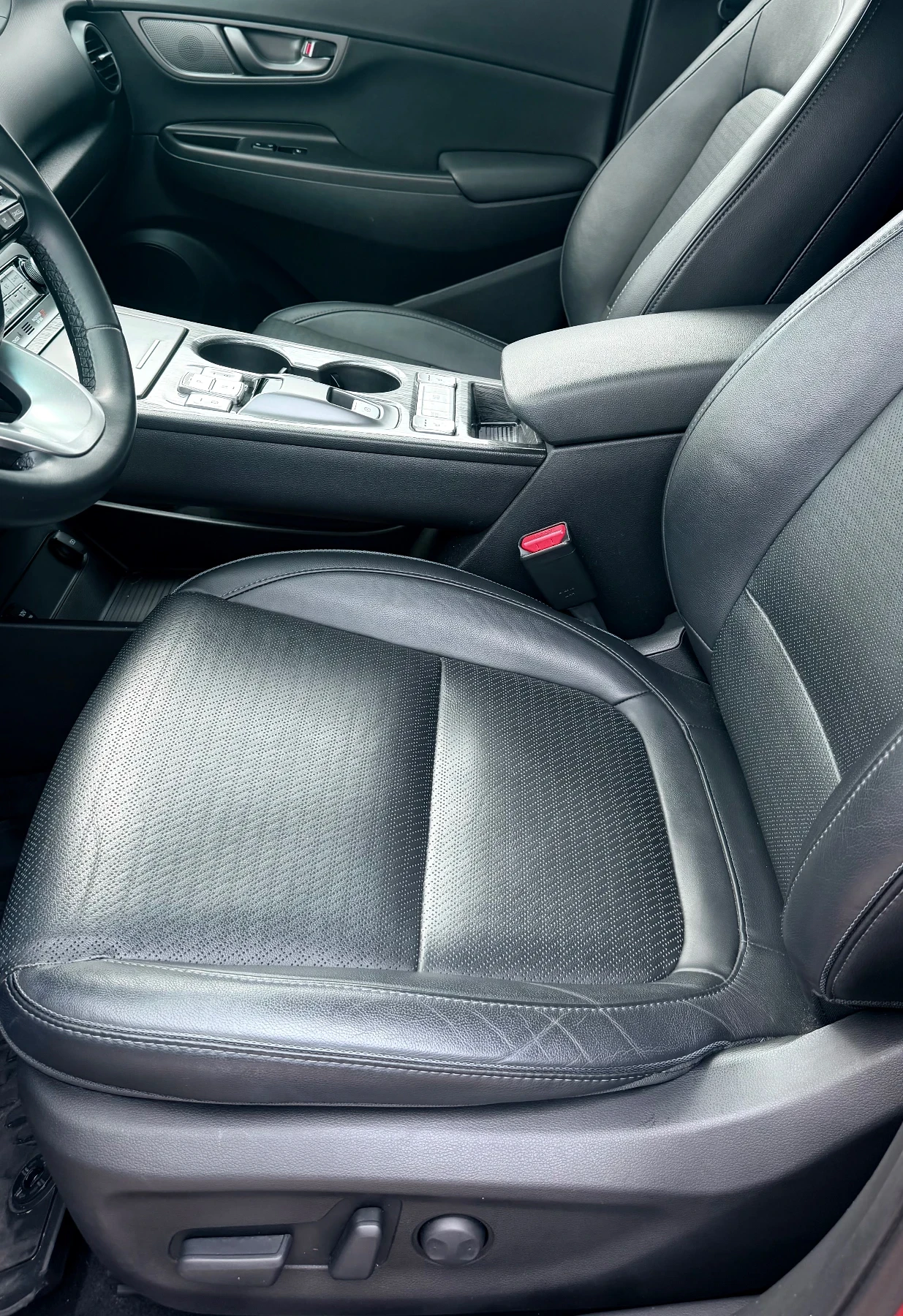 Hyundai Kona 64KW-PREMIUM, снимка 10 - Автомобили и джипове - 54045326