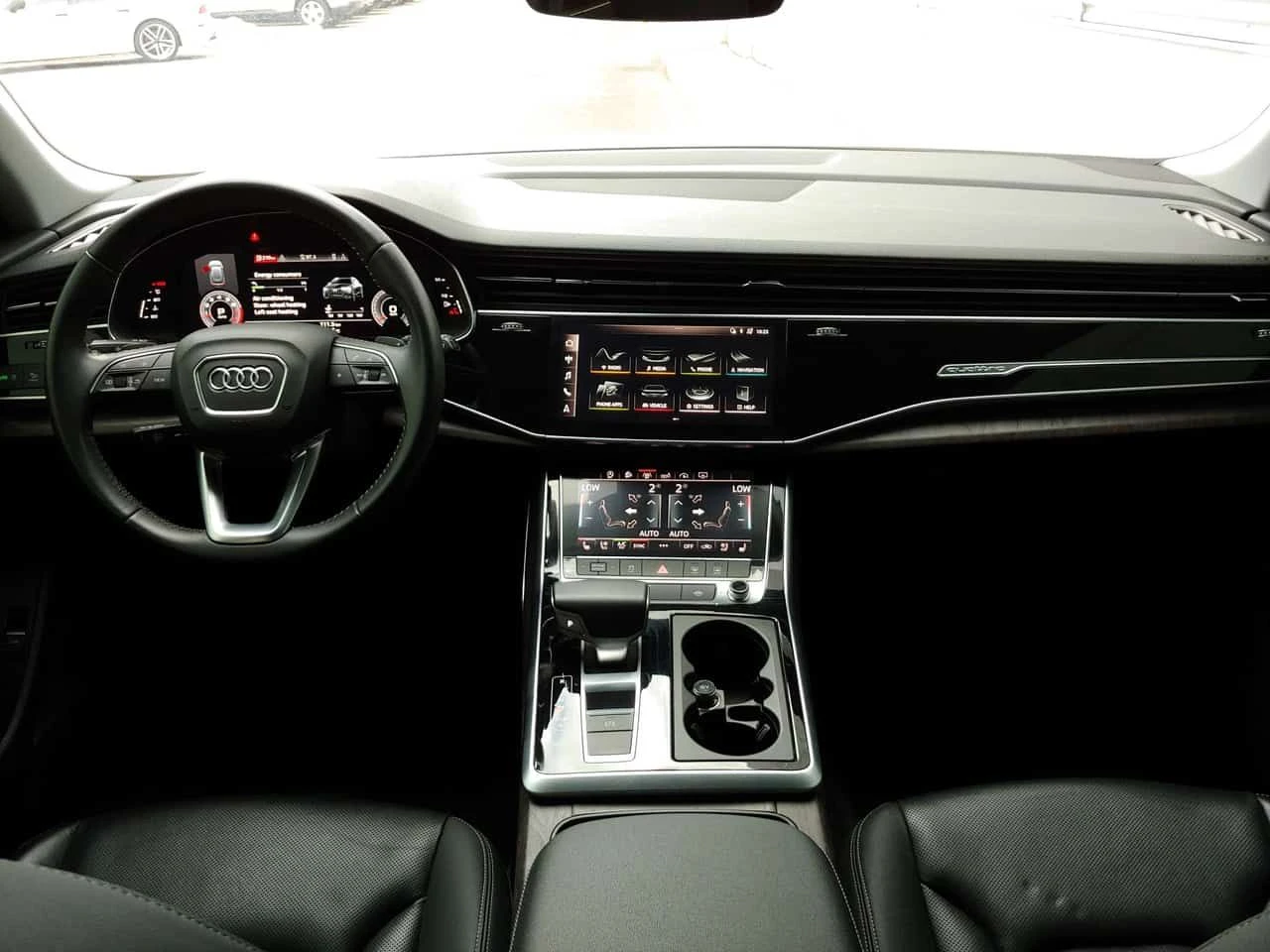 Audi Q8 * Premium * CARFAX * ���� �� �� | Mobile.bg � ����������� 16