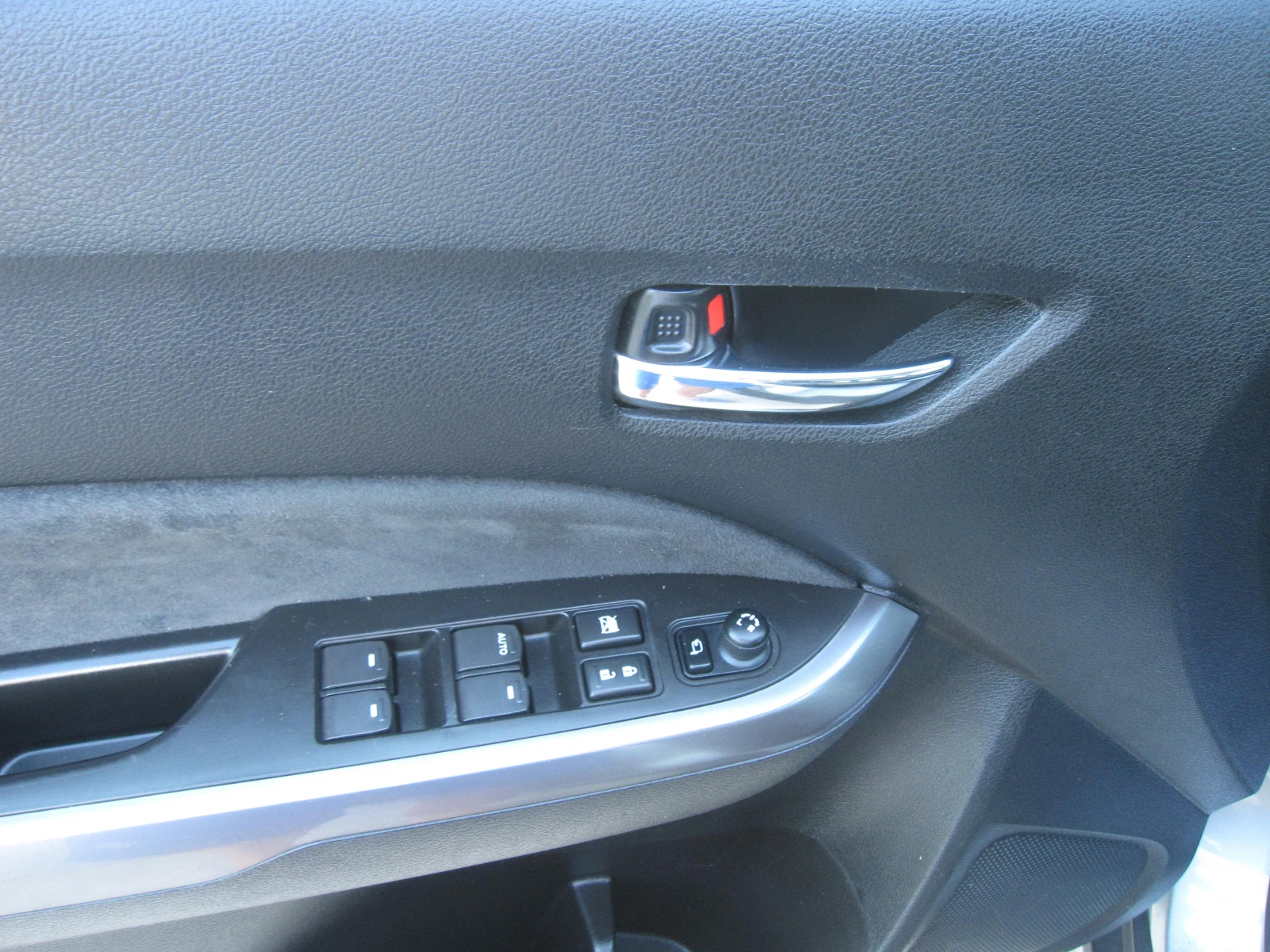 Suzuki Vitara LUX, 1, 4-Автомат, 4х4, FULL-Екстри, снимка 11 - Автомобили и джипове - 55598218