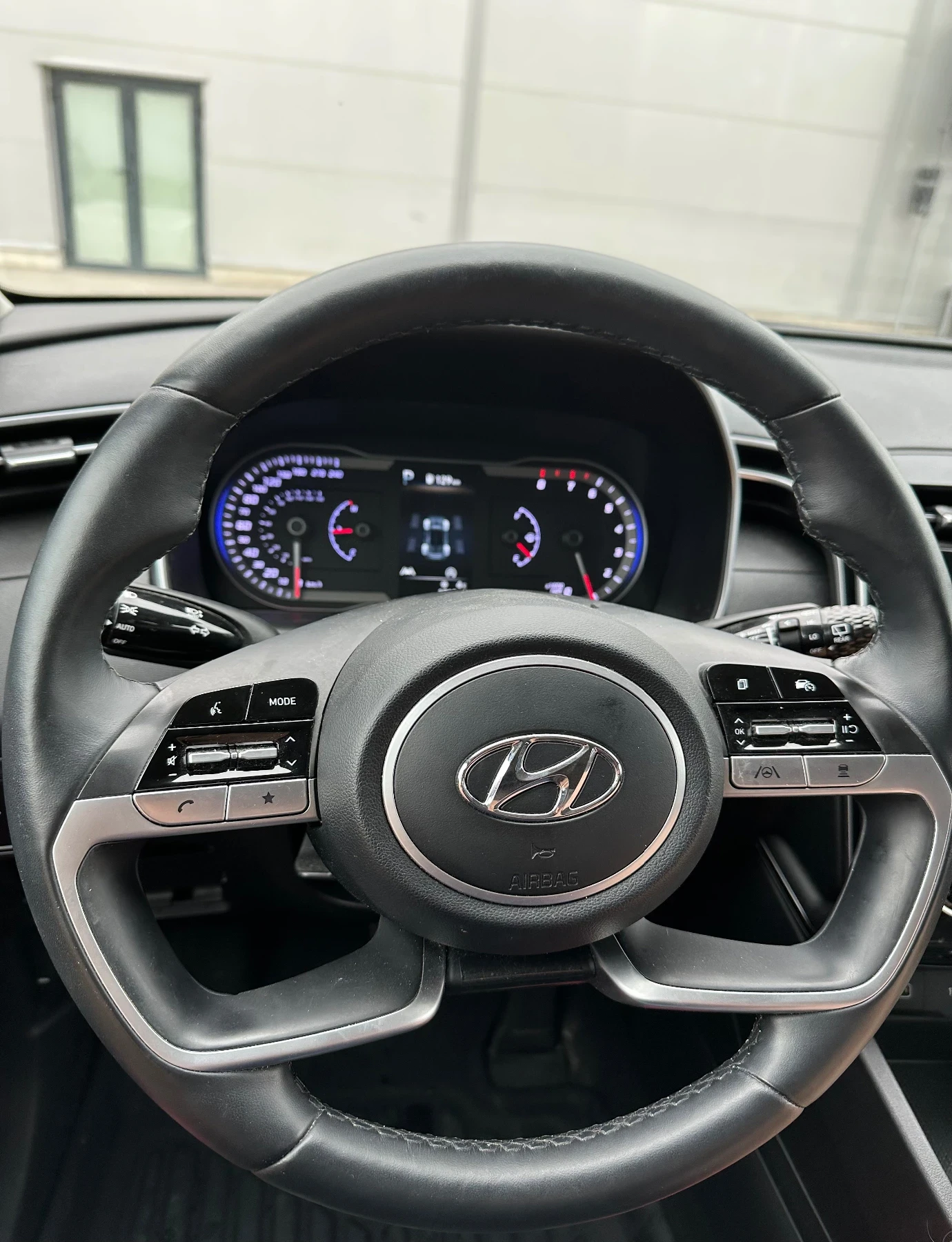 Hyundai Tucson, снимка 10 - Автомобили и джипове - 55838133