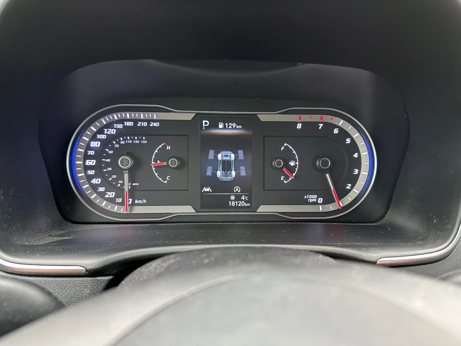 Hyundai Tucson, снимка 11 - Автомобили и джипове - 55838133