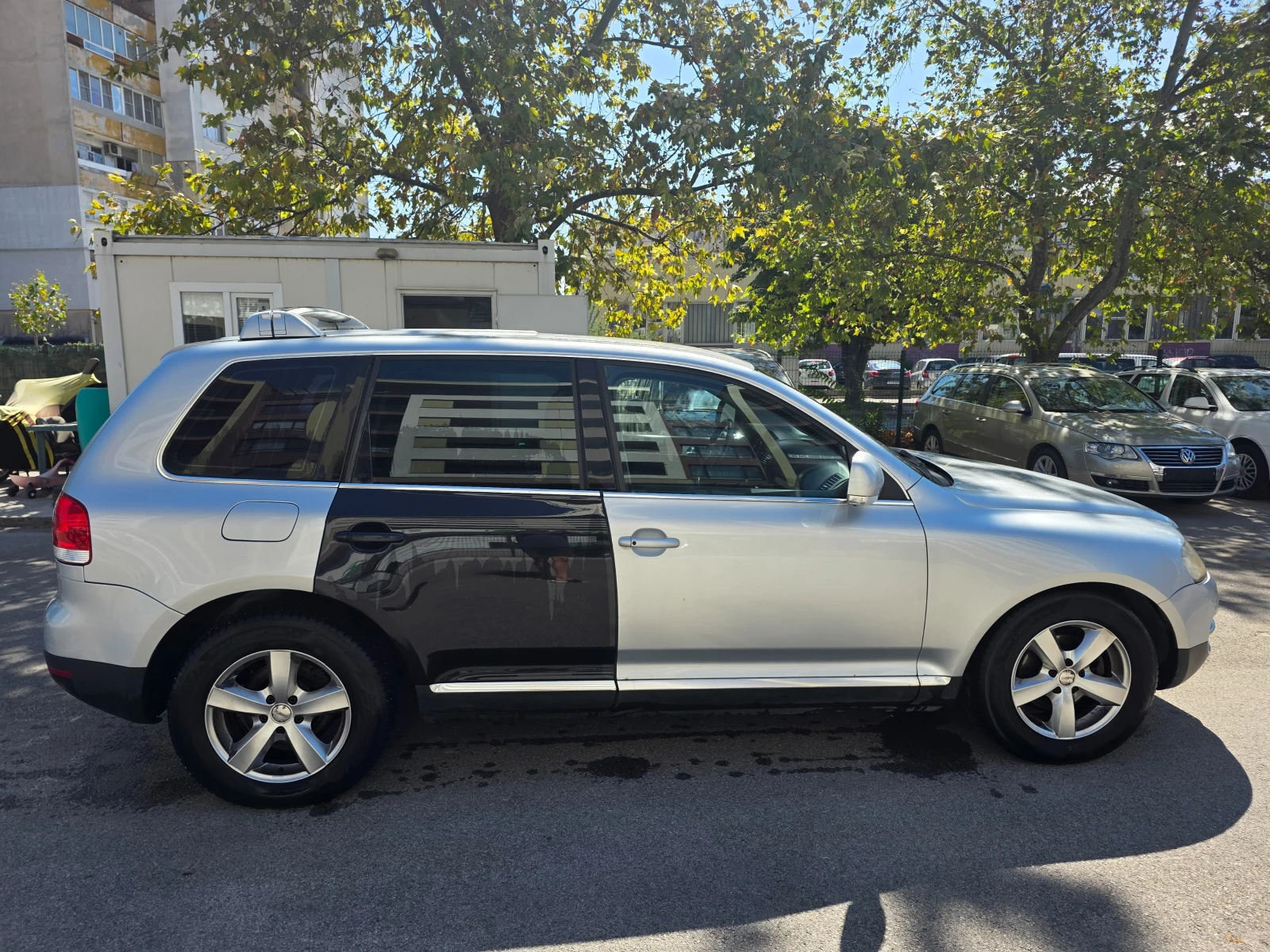 VW Touareg 2.5, снимка 4 - Автомобили и джипове - 55988223