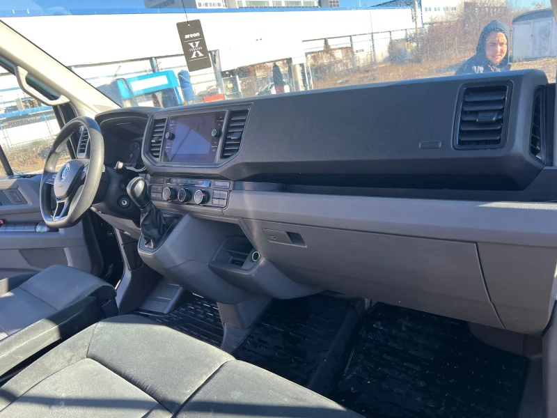 VW Crafter, снимка 2 - Бусове и автобуси - 48656264