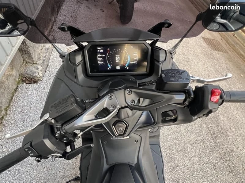 Yamaha T-max 560, снимка 10 - Мотоциклети и мототехника - 52852172