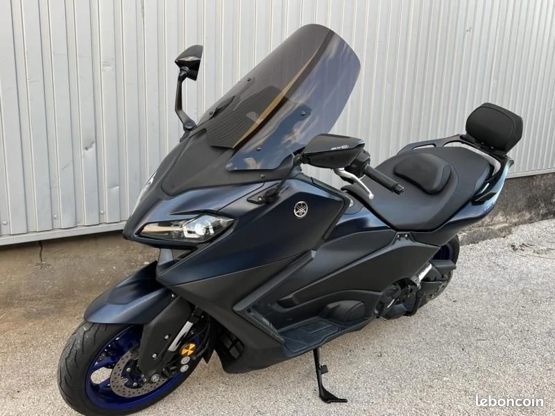 Yamaha T-max 560