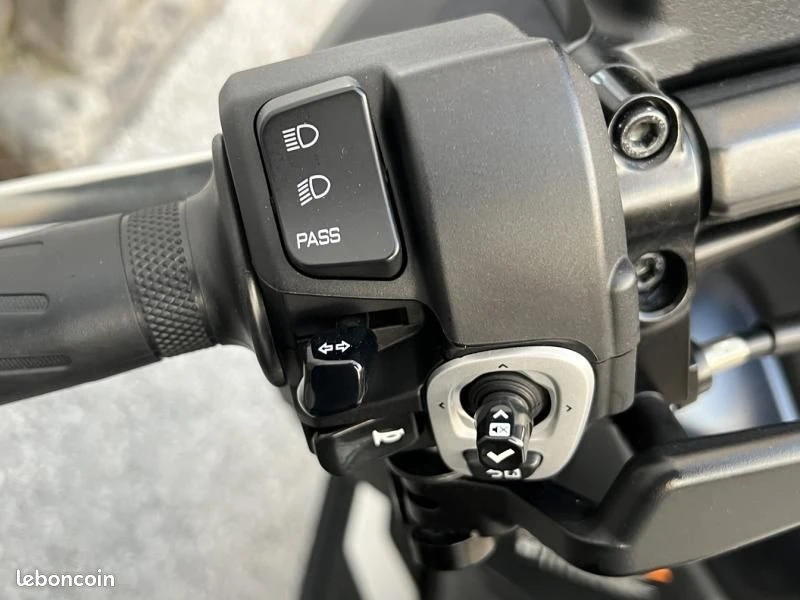 Yamaha T-max 560, снимка 8 - Мотоциклети и мототехника - 52852172