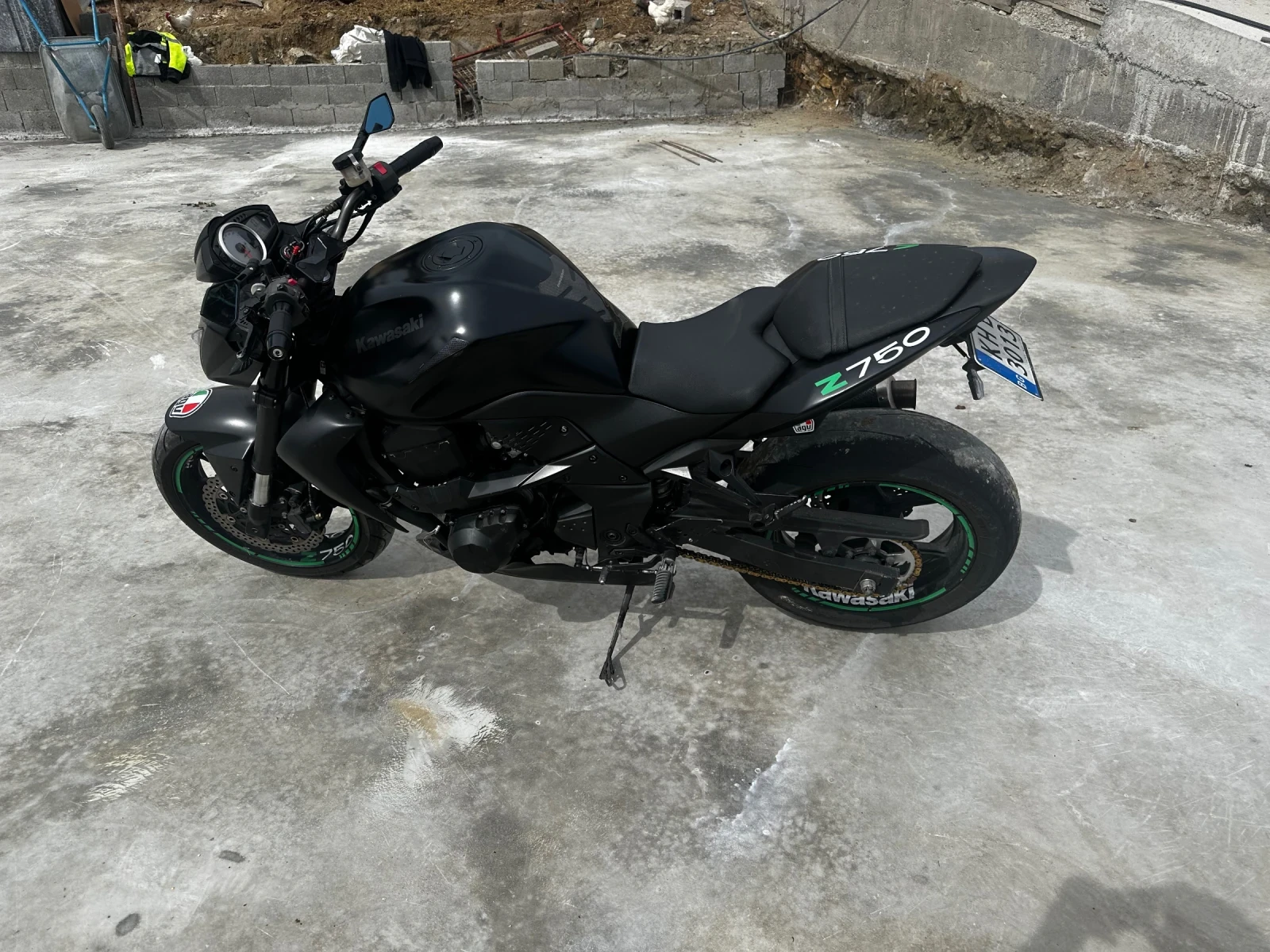 Kawasaki Z 750, снимка 5 - Мотоциклети и мототехника - 55514065