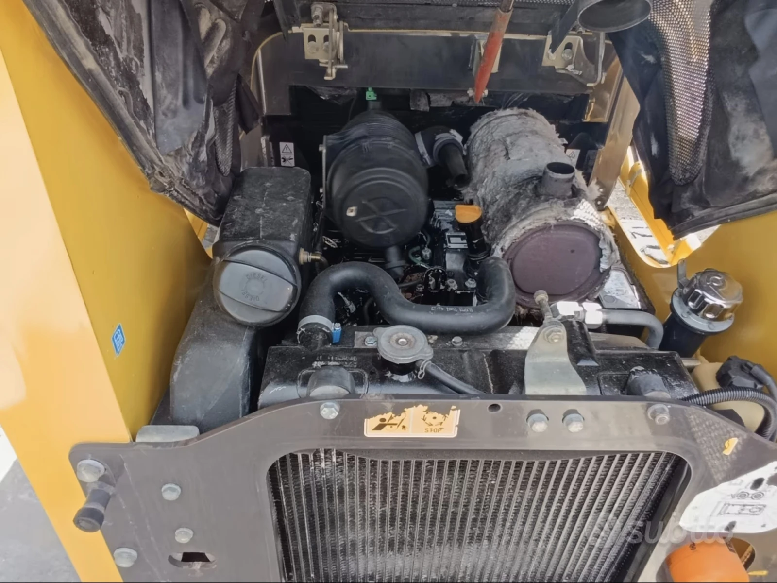 Мини челни товарачи Komatsu SK714-1500Часа-УНИКАТ - изображение 6