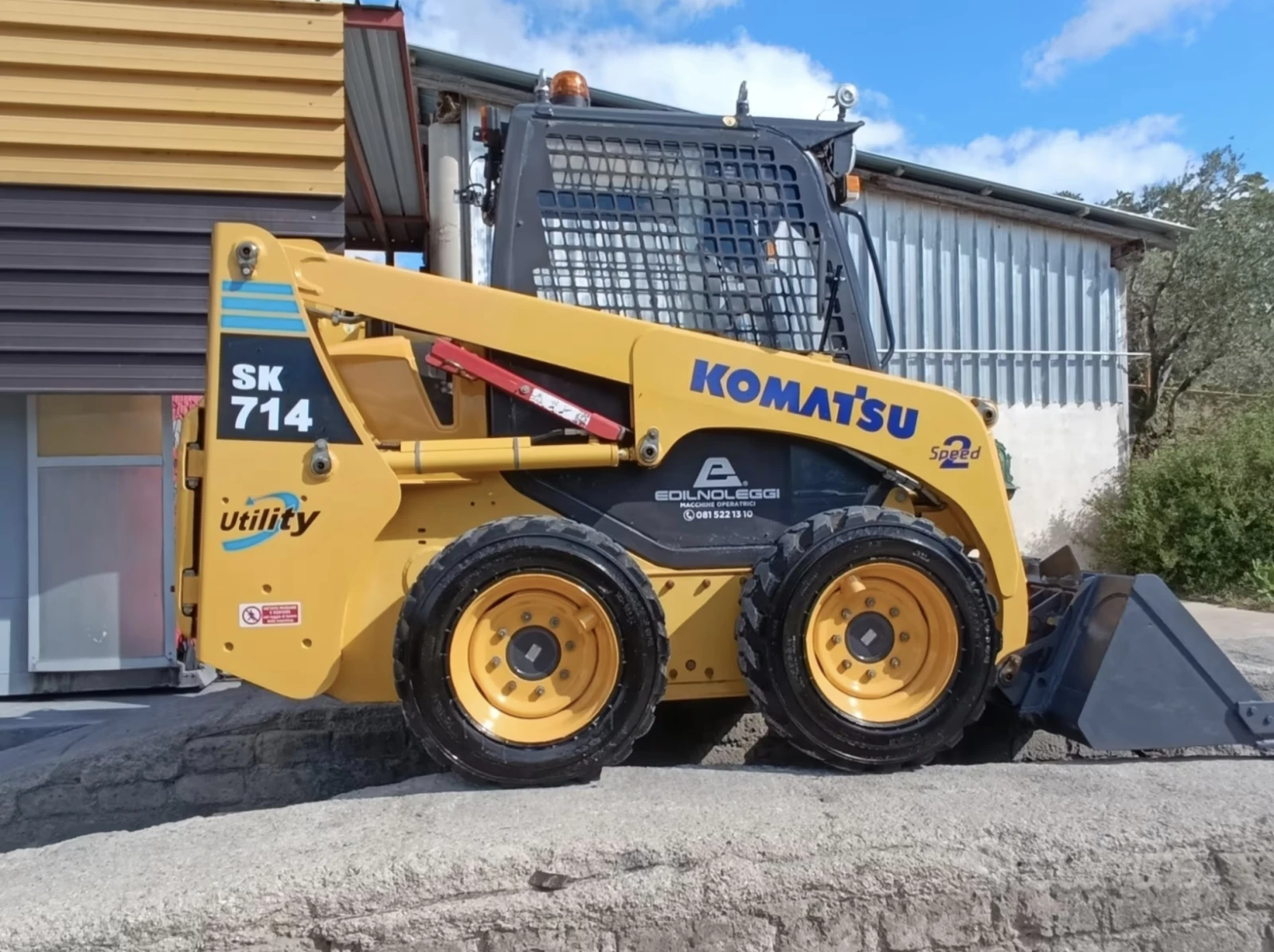 Мини челни товарачи Komatsu SK714-1500Часа-УНИКАТ - изображение 3
