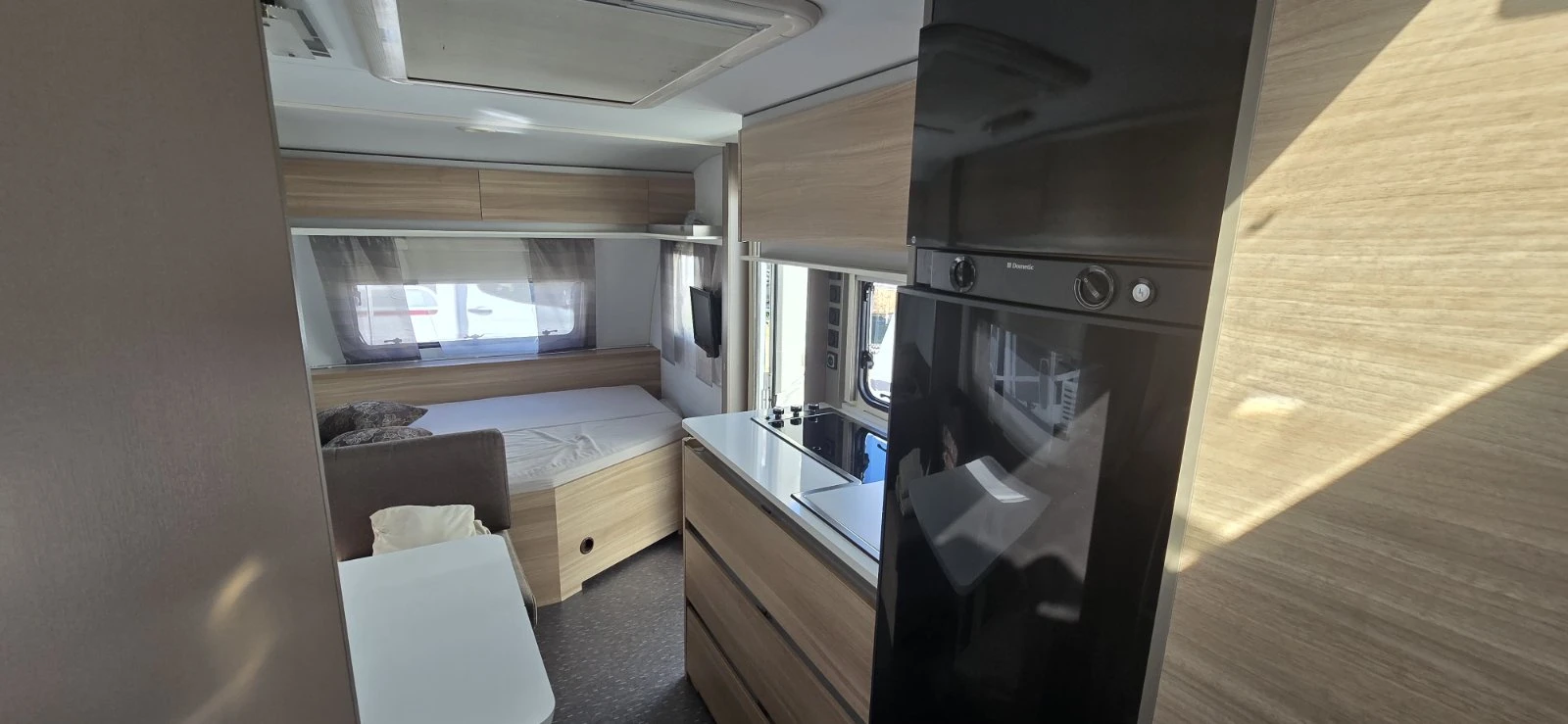 Каравана Adria Altea 552PK Като нова, снимка 14 - Каравани и кемпери - 54342917