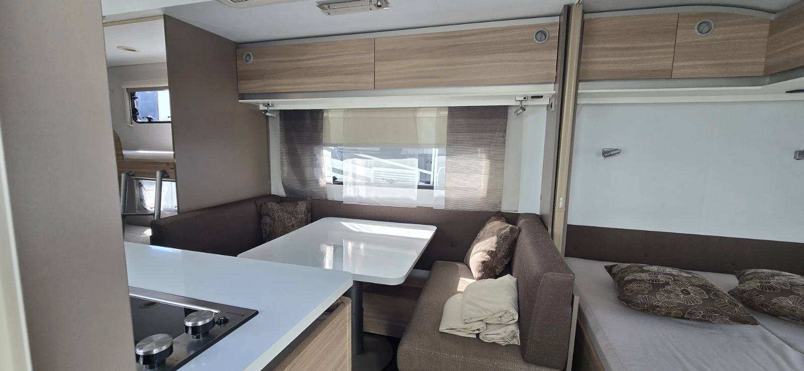 Каравана Adria Altea 552PK Като нова, снимка 11 - Каравани и кемпери - 54342917