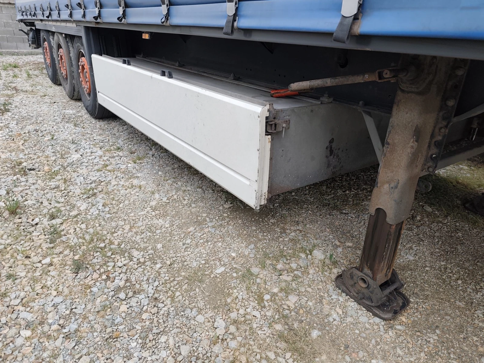 Полуремарке Krone Profi Liner SD, снимка 13 - Ремаркета - 54617918