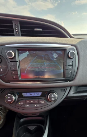 Toyota Yaris 1.5 Hybrid , снимка 14