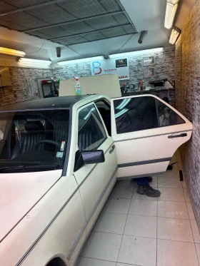 Mercedes-Benz 124 - 2700 € / 5280.74 лв. - 72734204 4