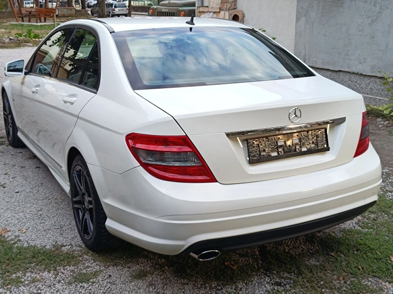 Mercedes-Benz C 180 KOMPRESSOR/AMG/AVANGARDE , снимка 4 - Автомобили и джипове - 47358283